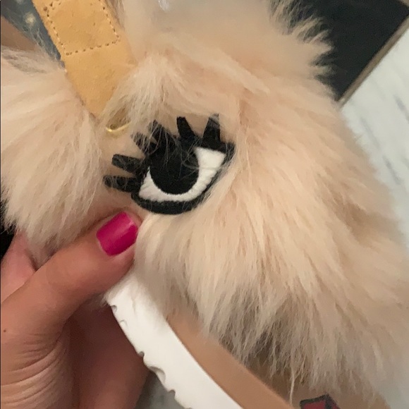 Ugg Sandals - Picture 6 of 6